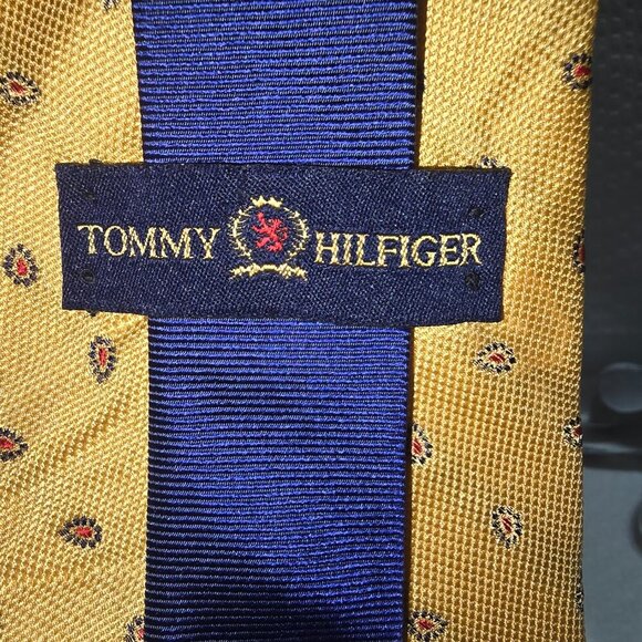 TOMMY HILFIGER YELLOW TIE WITH RED TEARDROP DESIGN IMPORTED SILK FABRIC MENS - Picture 6 of 6